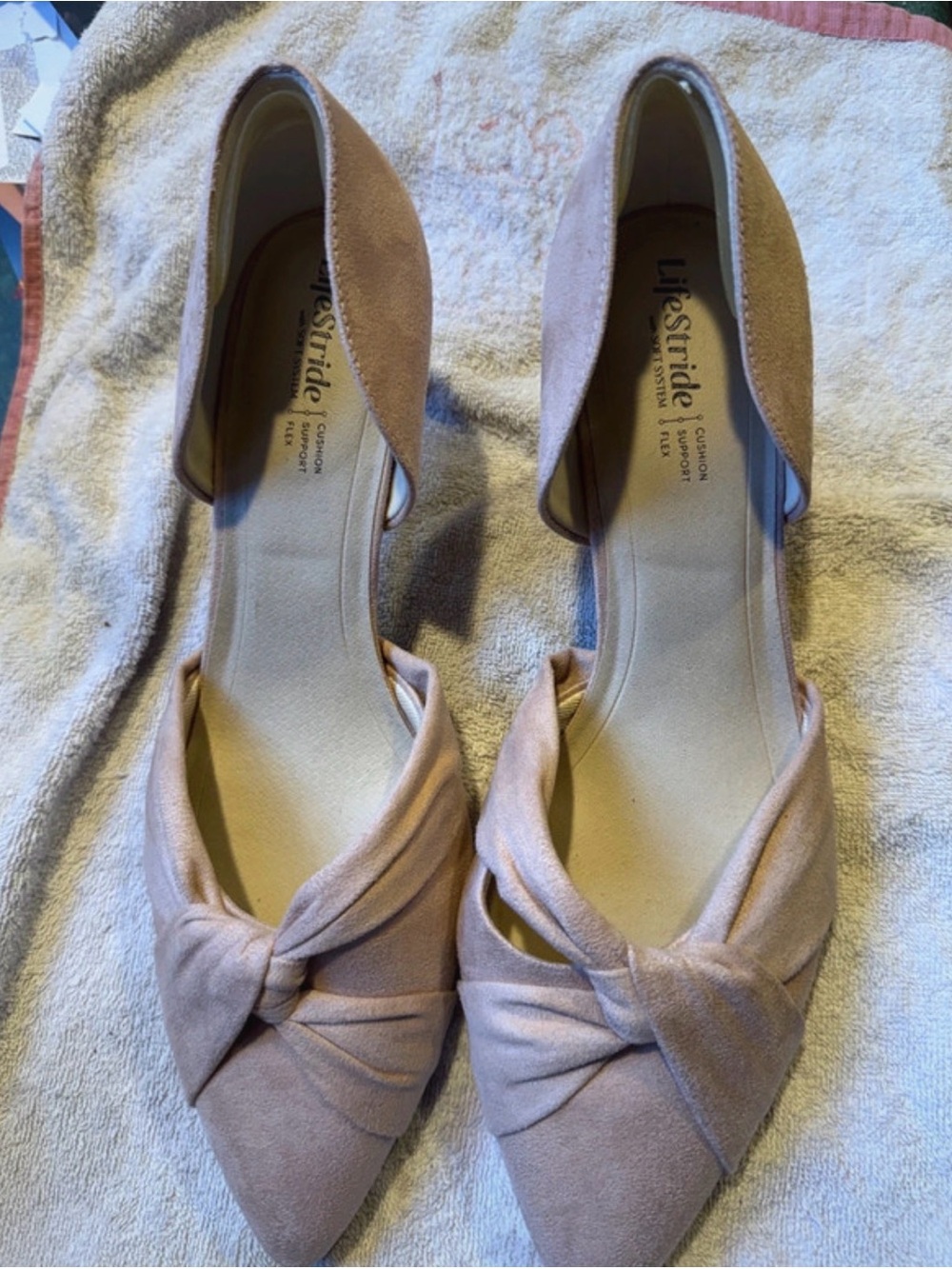 Life Stride Blush Taupe D'Orsay Knotted Pointed-Toe 2.5” heels